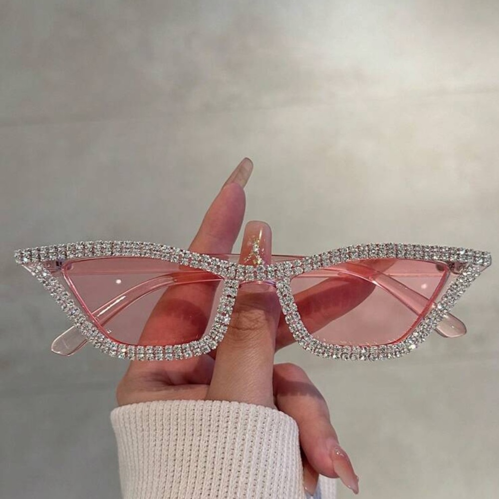 EXTREMELY RARE pink diamond cat eye sunglasses